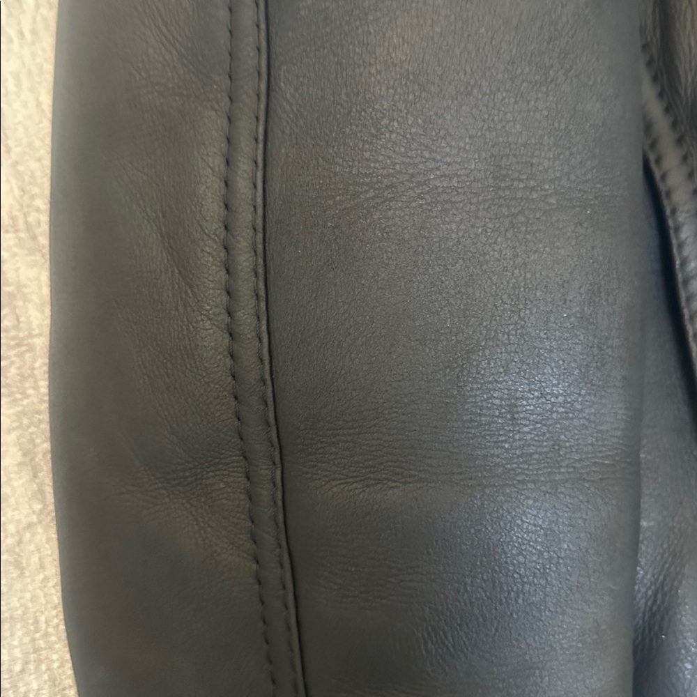GUCCI LEATHER and SHEARLING BOMBER JACKET - Picture 11 of 11